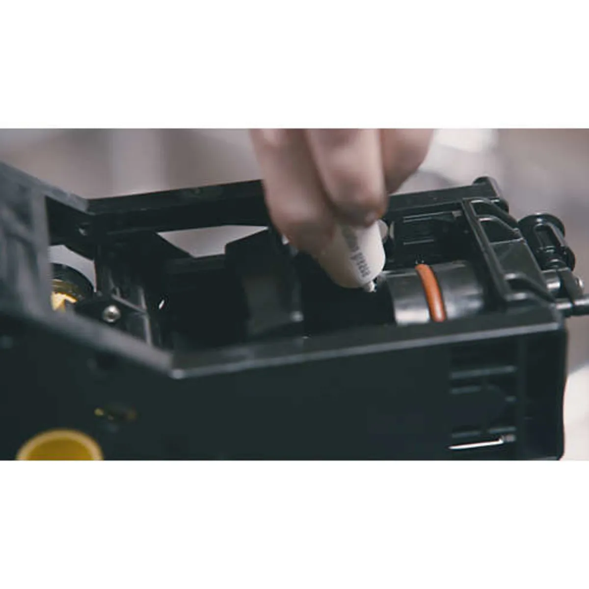 lubricating-grease-o-rings-philips-saeco-apply-side Lubricating grease o-rings philips saeco side